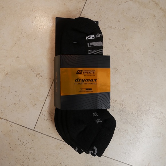 Road Runner Sports Mens R-Gear DryMax Low-Cut Performance Socks (3-Pack) NWT~ - Picture 1 of 9